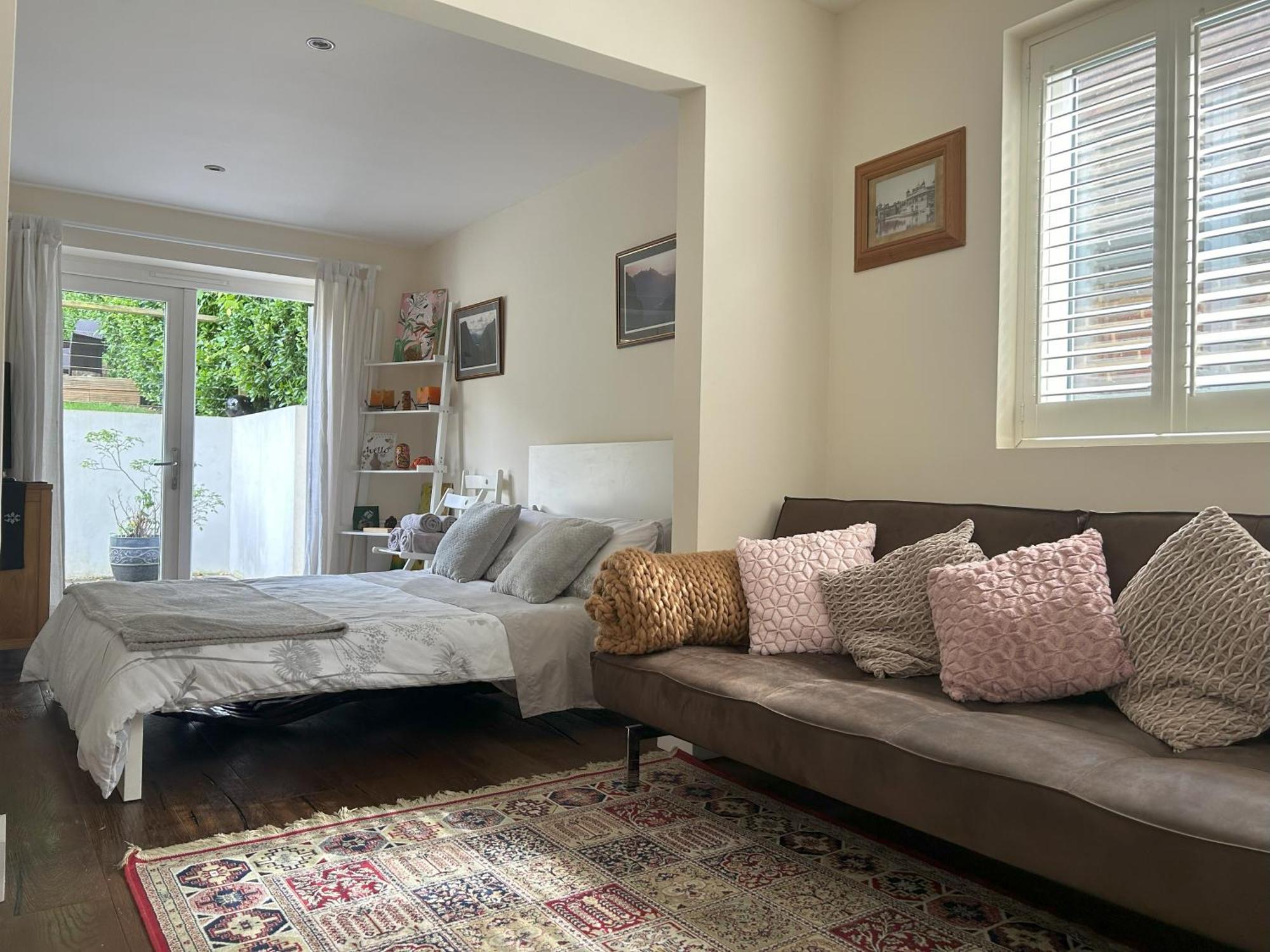 Sanctuary By The Sea With Large Room Including Lounge, Bathroom, Direct Garden Access & Free Parking Brighton Ngoại thất bức ảnh